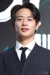 민호, 설레는 눈맞춤