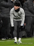 손흥민 크로스 번뜩, 양민혁 벤치에 빼꼼... 토트넘-리버풀, 전반 0-0[카라바오컵 4강]