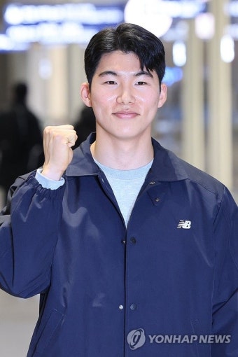 김혜성, LA 다저스 팀 동료와 함께 적응 중: 코치들의 관심과 지원 속에 빠르게 성장 중