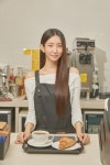 바리스타로 변신한 뷰티 모델 윤지연, 카페 더 누크에서 색다른 도전 예고