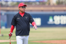 대전 신구장 첫방문 이범호 감독 외국 같아, 한화팬들 기쁘겠네요