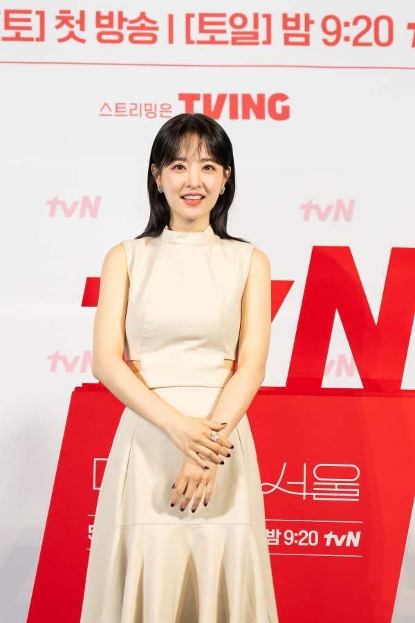 미지의 서울로 박보영이 보여준 1인 2역 연기, 수놓은 감동과 재미에 눈도장! - 시청률 1위 기록 중, 호평 속 인기 대폭발