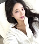 치어리더 우수한, 호텔 침대서 야릇 포즈… 누구랑 갔나? [스한★그램]