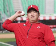 현재보다 미래 보는 SSG, '필승조' 이로운 선발 전환 성공할까