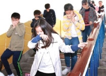 침착하게 차례차례 서울 노량진초등, 화재 대피 훈련