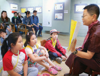 동화로 풀어놓은 동심, 돌 위에서도 방긋!