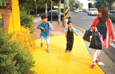 [저학년이 읽어요] 어린이들의 수호 천사 옐로 카펫