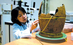 [재미있는 영어 뉴스] Exhibition features museum conservation lab