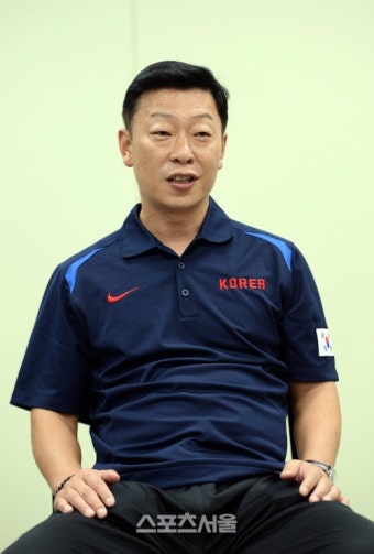 [SS포토]세계선수권 이명주 감독, '호주를 1승 제물로!'
