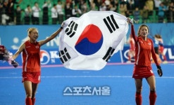 [SS포토]인천 선학에선 핸드볼도 하키도 금!