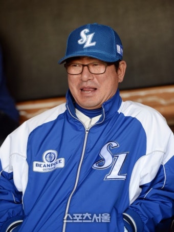[SS포토] 한국시리즈 1차전, 삼성 류중일 감독 '4연패 걸림돌 없다'