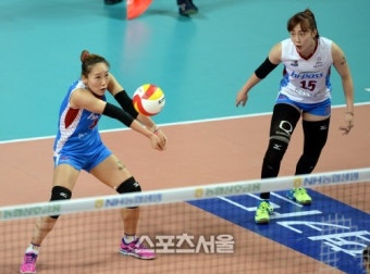[SS포토]도로공사 오지영, 김해란 언니를 위해