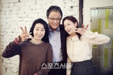 KBS 새 주말극 파랑새의 집 한 드라마 속 세 가족, 화기애애 가족 사진 공개