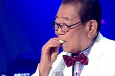 송해, 89세 장수 비결은 생마늘 아그작?