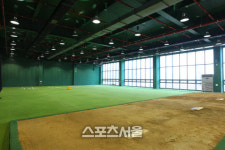 SK 퓨처스파크 1일 개관, 넓직한 실내 투수연습장 마련