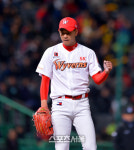 [SS포토]2실점 김광현 난 우리팀을 믿어
