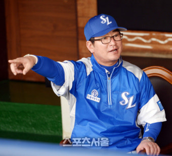 [SS포토]삼성 류중일 감독, 번트 수비가 쉬운 줄 아는데 투수들 한테 물어 봐