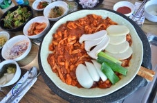 [스포츠서울 고객신뢰도대상: 두경오리농장] 오랜 전통과 변함없는 맛으로 사랑받는 파주 오리전문점