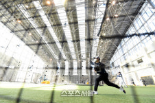 [포토]두산의 이천 스프링캠프 합류한 로버트 스탁