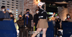 코리아결제시스템 장하나 팬사인회, 장하나를 바라보는 팬들의 사랑어린 시선! [포토]