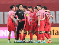 [포토]이란전 승리의 기쁨을 나누는 축구대표팀