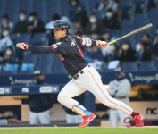 이학주 헤드퍼스트 슬라이딩→서튼 감독 “롯데 혼 담긴 플레이”[SS백스톱]