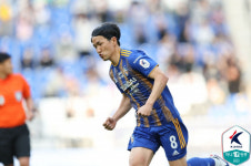 홍명보 울산 감독, 2연속 FK득점 아마노 얘기에 운영+패스 능력 갖춘 전형적 일본인 선수 [현장인터뷰]