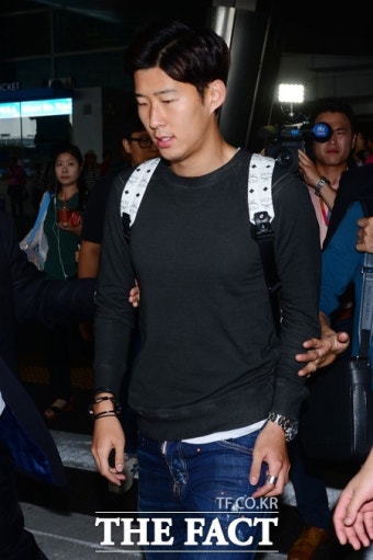 [TF포토] 손흥민, '굳은 표정으로 귀국'