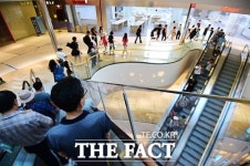 [TF현장] 제2롯데월드 프리오픈, 점검 아닌 견학 아쉬움