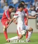 [TF포토] 아쉬운 北 정인관의 슛