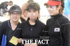 [TF포토] 한국 사격 여자 50m 소총 3자세 단체 은메달