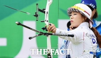 [TF포토] 장혜진, '금으로 향하는 화살'