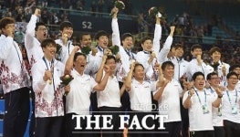 [TF포토] 한국 남자농구'12년 만에 AG 금메달'
