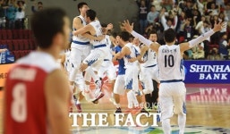 [TF포토] 극적인 드라마 '한국 남자농구 금메달'
