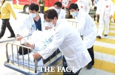 [TF 주말 사건사고] 지하철에 투신·임신부 병원 화장실서 사산