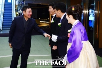 [TF포토] 이장수 감독 아들 결혼식 참석한 허정무 감독