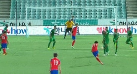 [TF모먼트] 이래서 '손날두' 손흥민이다! 골대 강타+무회전 프리킥 '쾅!'