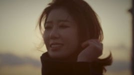 한강 앞에서 듣다 보니 나도 모르게 주룩