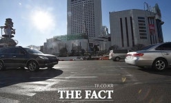 [TF포토] 도로 침하 발생한 제2롯데월드 앞 도로