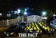 [TF삐컷] 대통령은 부재중... 2인자 식물 총리를 보호하라!