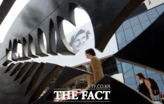 [TF포토] 68th 칸영화제 개막, 개막식 열기 느껴지는 뤼미에르 극장