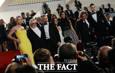 [TF포토] 기자들 관심 집중된 매드맥스의 주인공