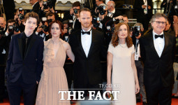 [TF포토] 라우더 댄 밤즈, 