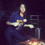 강승현, 고기 굽는 자세도 모델 답게!