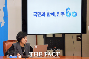[TF포토] 공개되는 새정치민주연합 창당 60년 로고