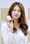 [TF클릭] 수지, 투명한 피부의 비결 맞춰보세요
