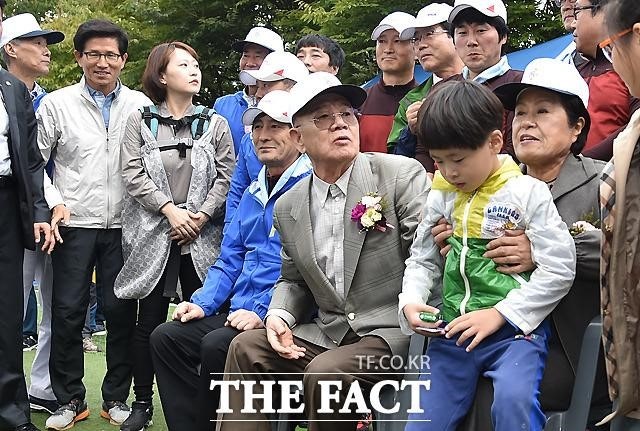 ?src=http%3A%2F%2Fimgnews.naver.net%2Fimage%2F5362%2F2015%2F10%2F11%2F201544931444540747_99_20151011153004.jpg&amp;type=sc960_832