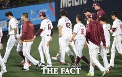 [TF현장] 목동과 이별하는 날, 안팎에서 웃지 못한 넥센