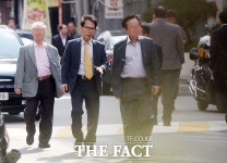 [단독] ‘변호사’ 김수창, 길거리 음란행위 후 1년 2개월 행적