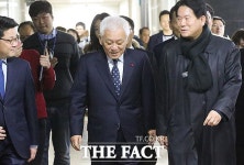  김한길 이기기 위해선 낡은 형태 바꿔야  탈당 선언